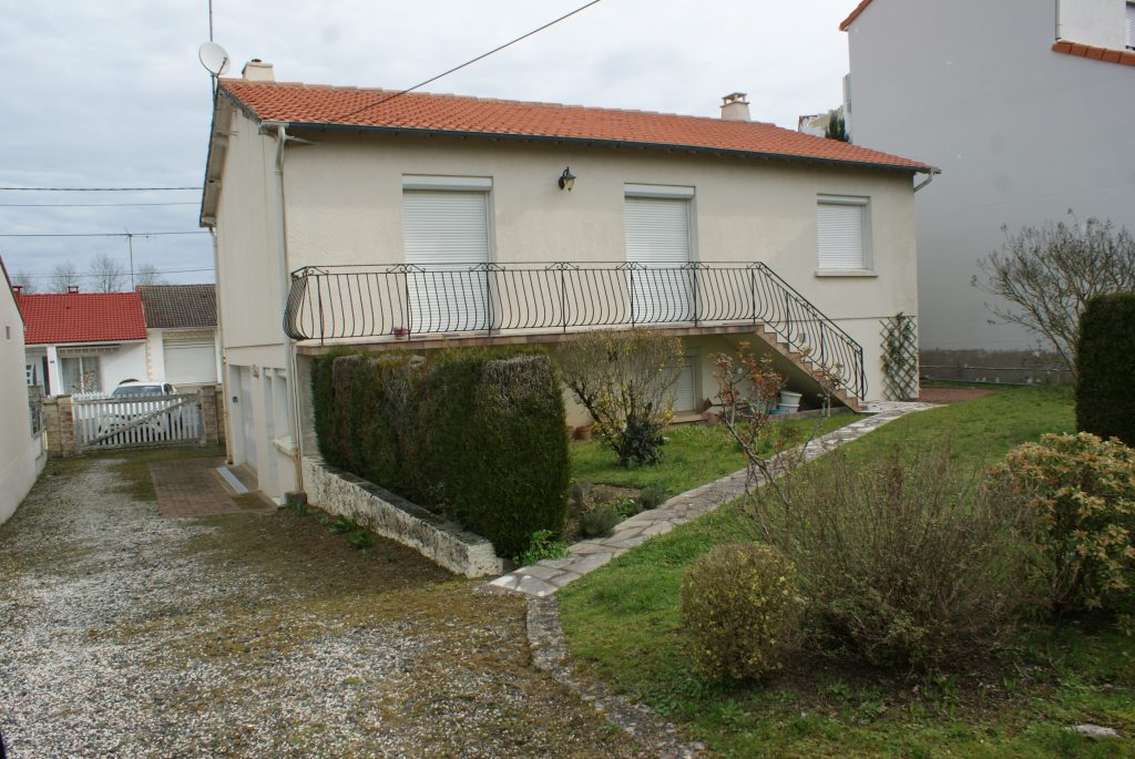 CHOLET SUD 5 Pièces sur sous sol